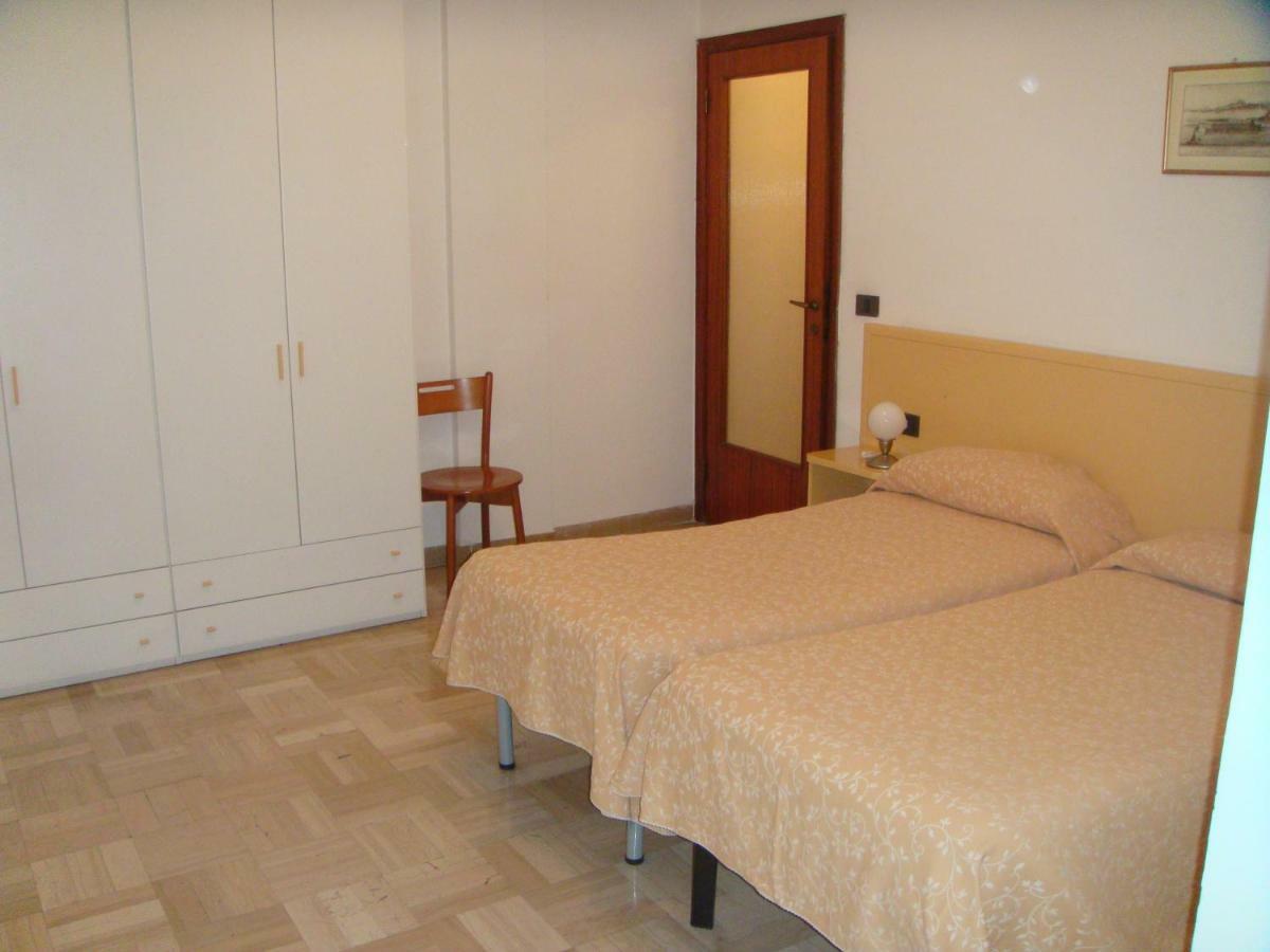 أنكونا Residence Executive الغرفة الصورة