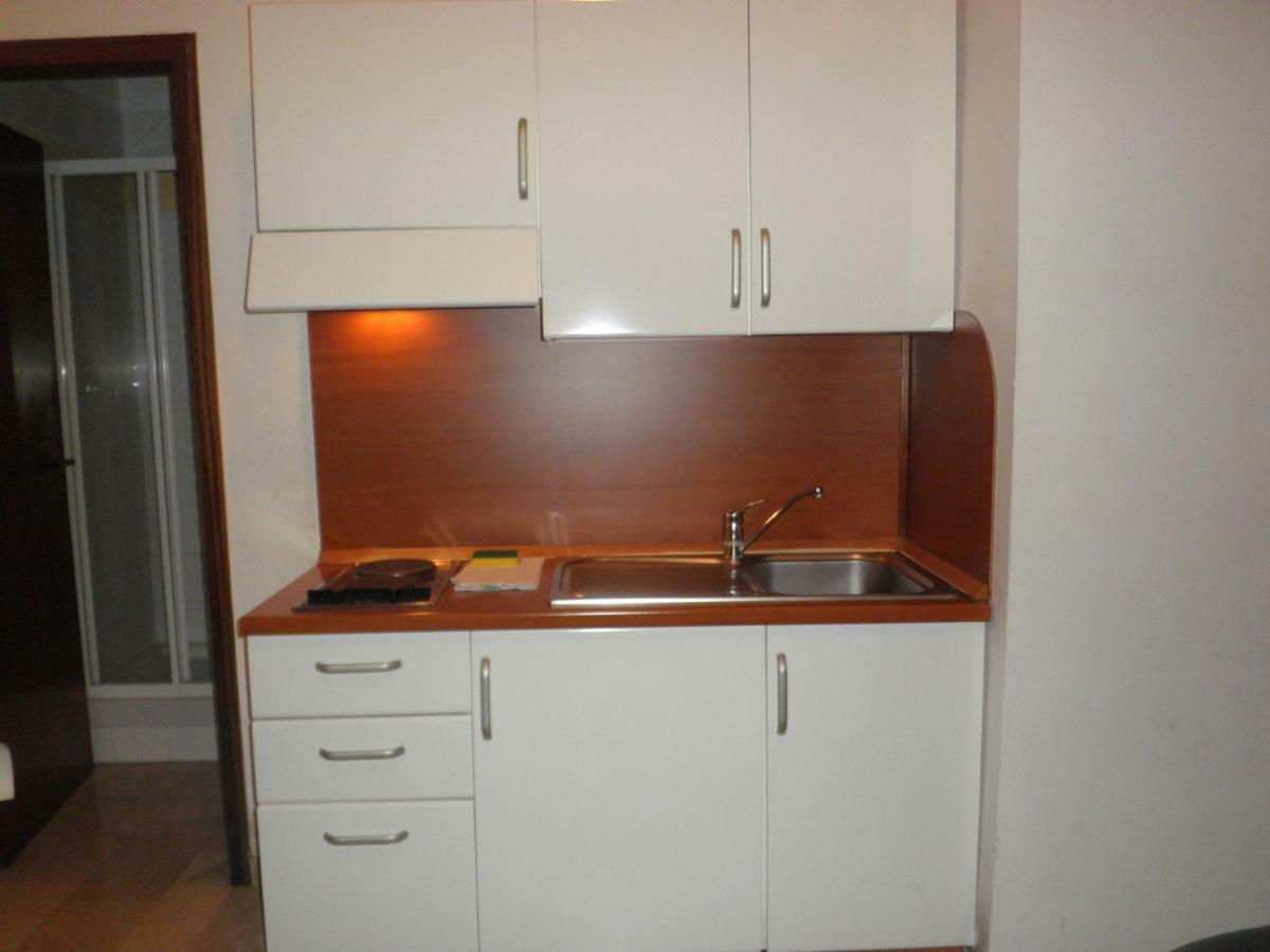 أنكونا Residence Executive الغرفة الصورة