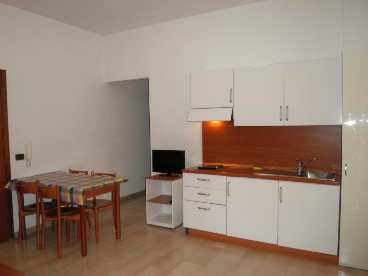 أنكونا Residence Executive الغرفة الصورة